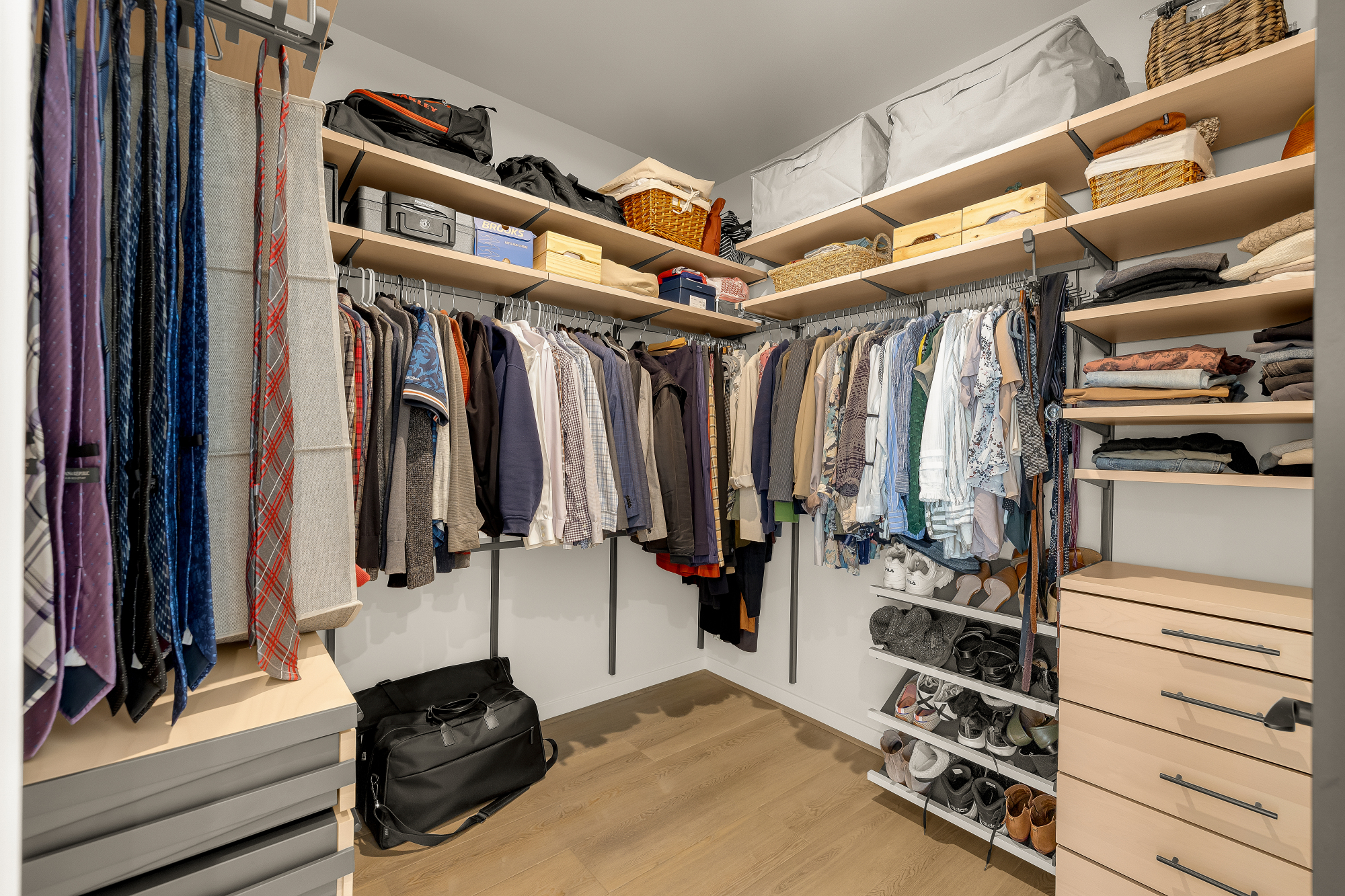 452 Altezza Drive NE_Walkin Closet